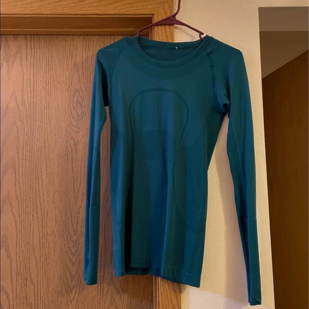 Lululemon swiftly tech long sleeve